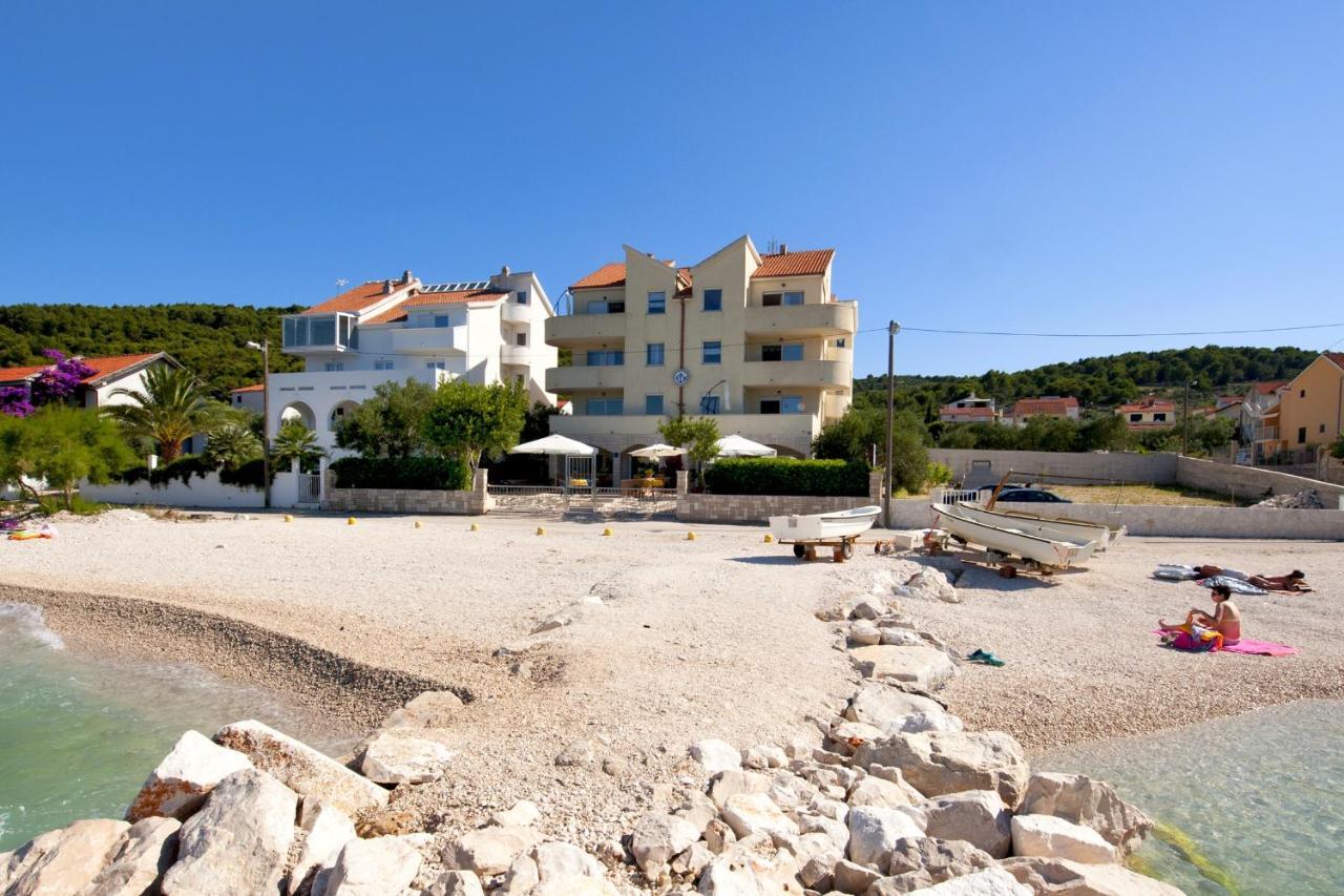 Apartments By The Sea Slatine, Ciovo - 10435 Екстериор снимка