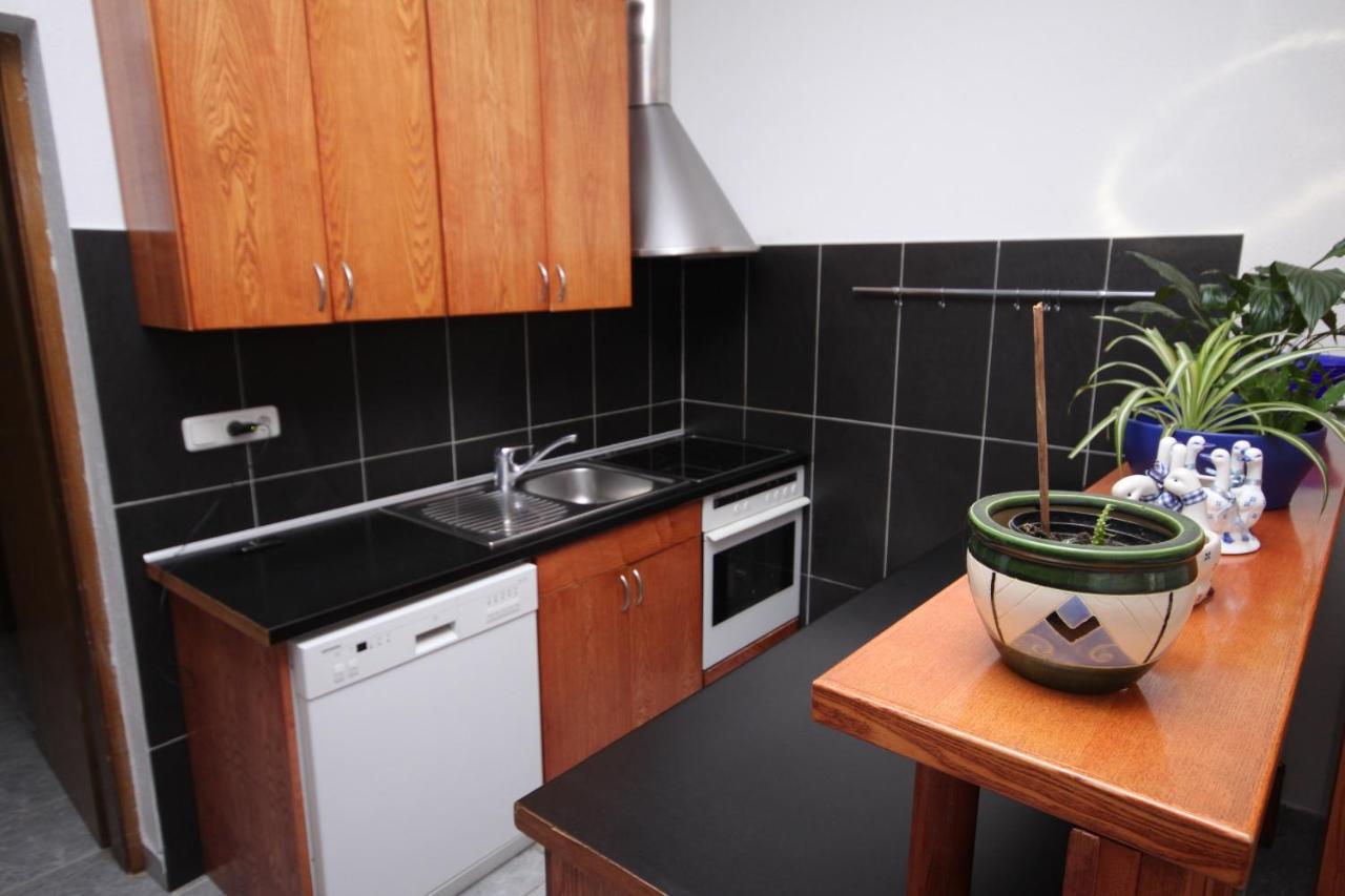 Apartments By The Sea Slatine, Ciovo - 10435 Екстериор снимка